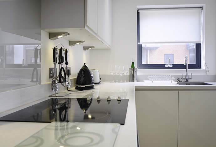 one bed serviced apartments kitchen